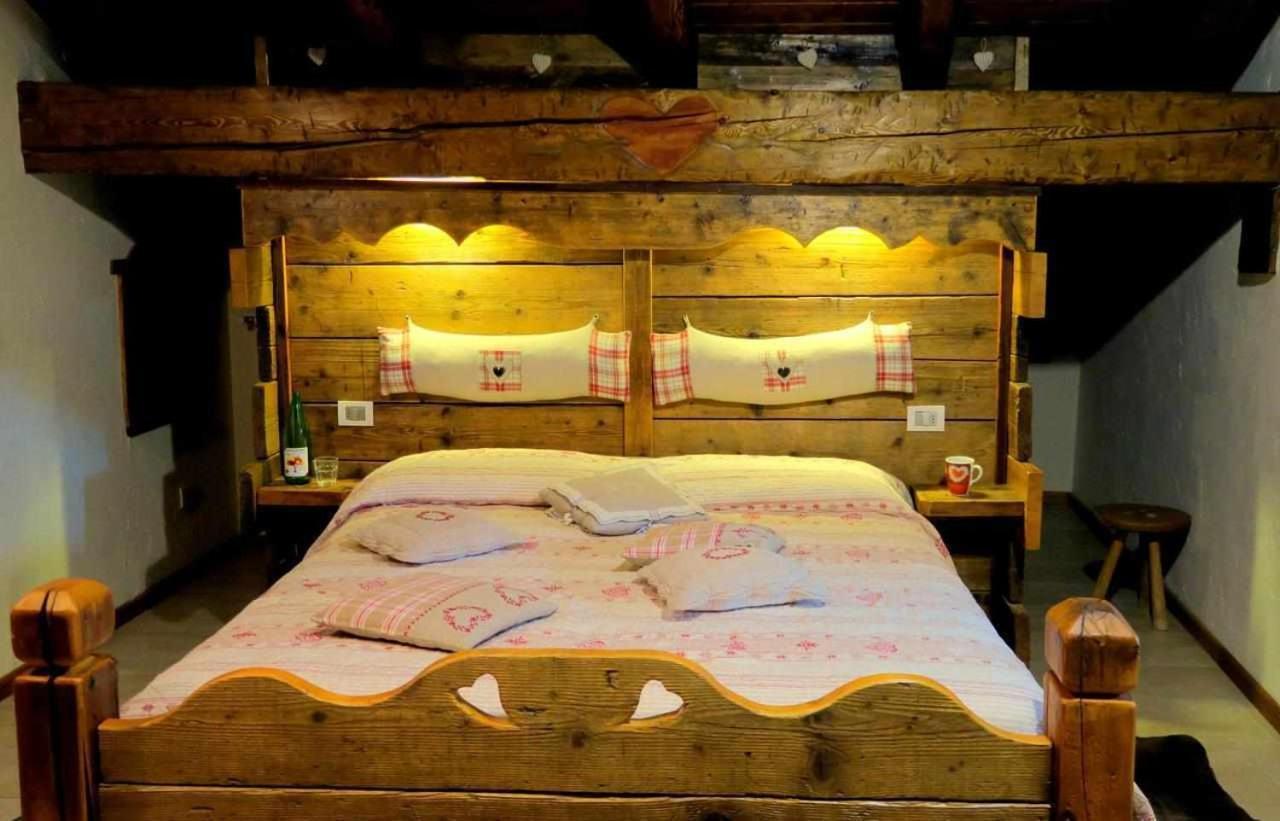 Romantica Suite Con Vasca Idromassaggio Aoste Extérieur photo