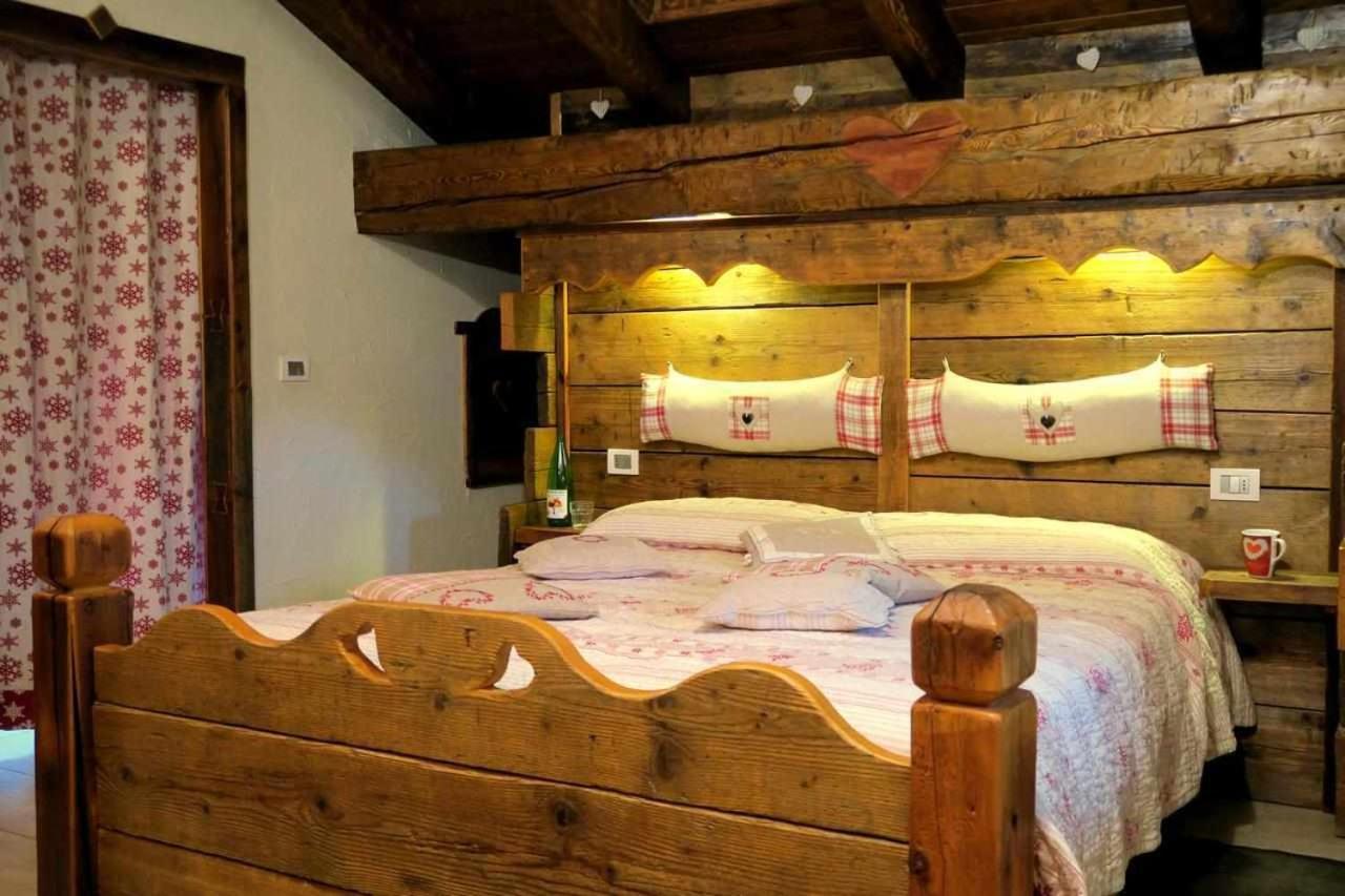 Romantica Suite Con Vasca Idromassaggio Aoste Extérieur photo