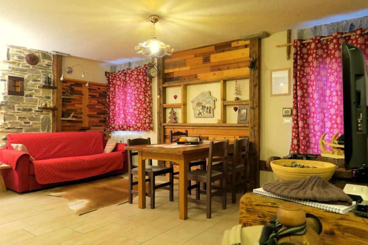 Romantica Suite Con Vasca Idromassaggio Aoste Extérieur photo
